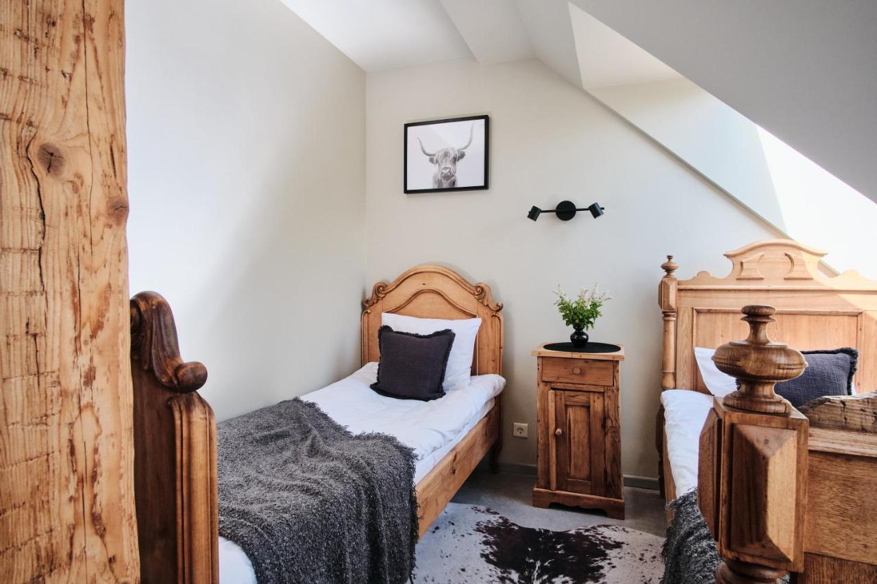 Hotel Pernigele Yelgavkrasty Ngoại thất bức ảnh