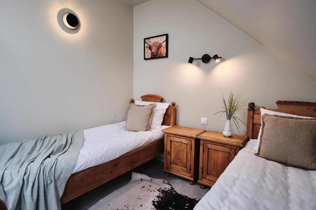 Hotel Pernigele Yelgavkrasty Ngoại thất bức ảnh